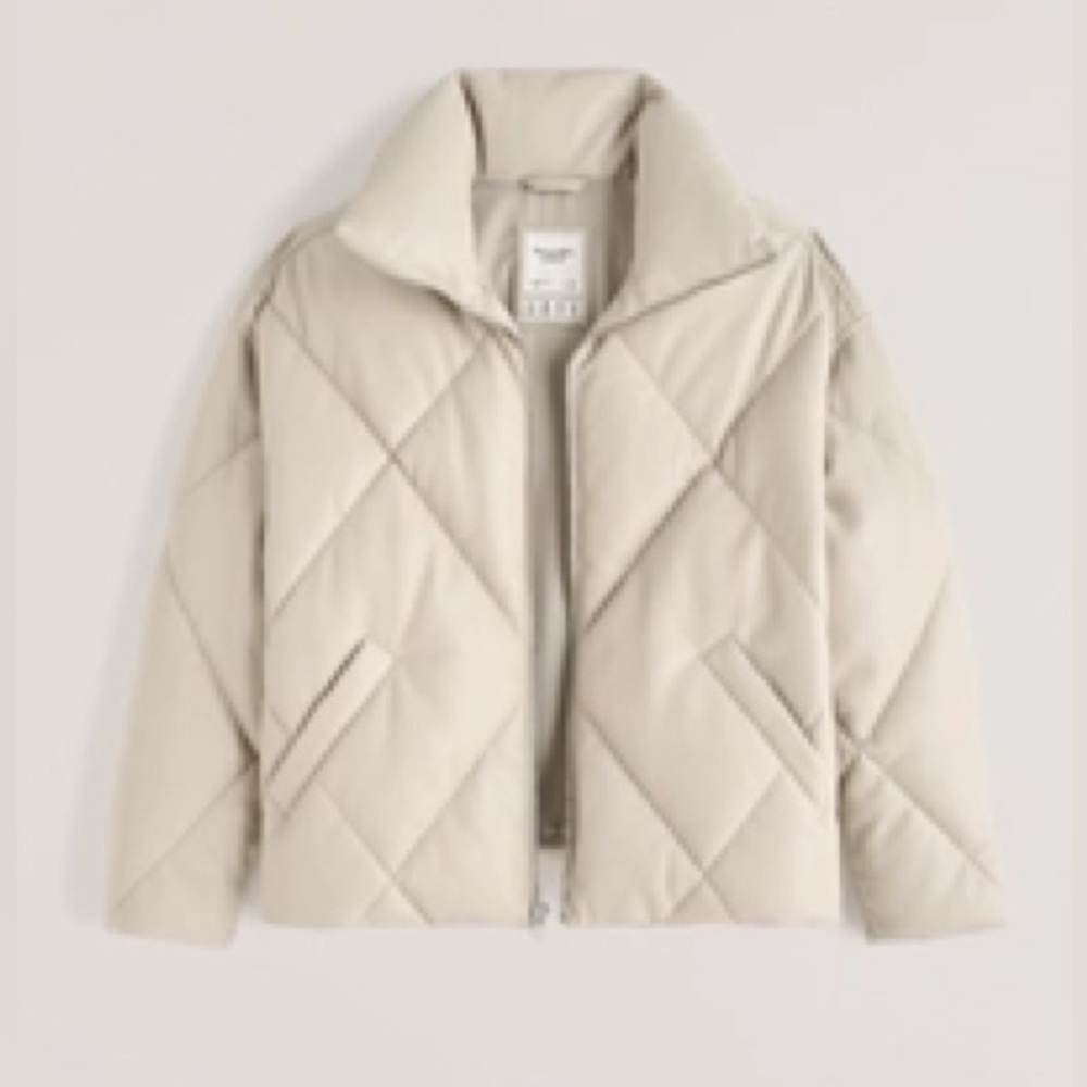 Abercrombie & Fitch Women's Beige Quilted Puffer Jacket